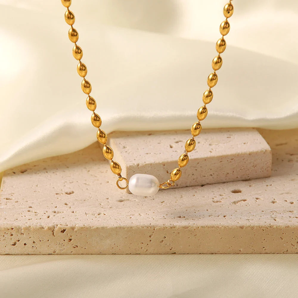 Freshwater Pearl Necklace in Neptune Style