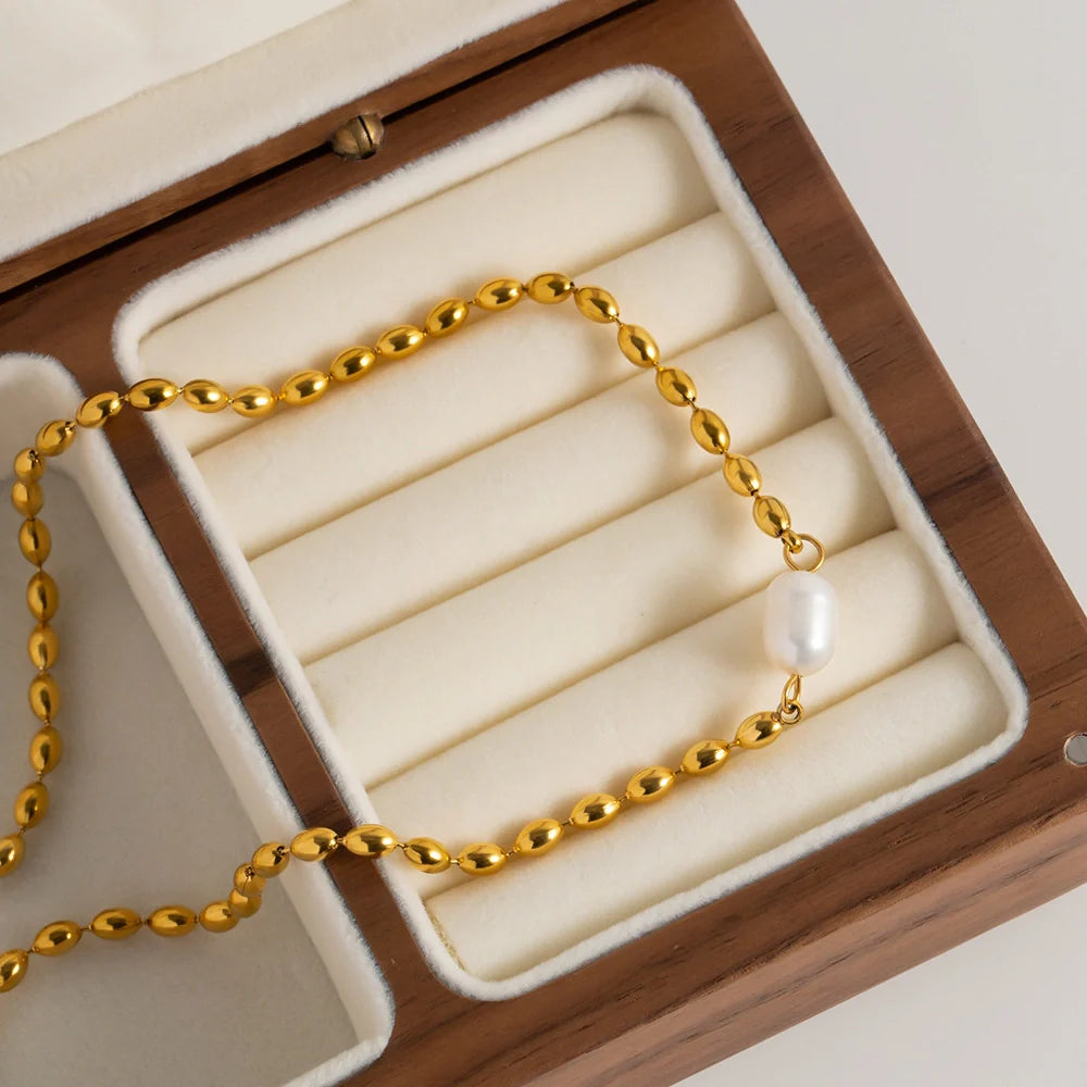 Freshwater Pearl Necklace in Neptune Style