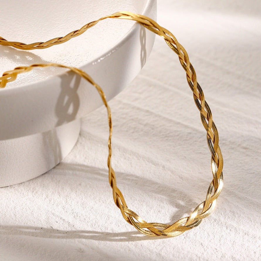 Gold Chain Necklace with Elegant Design