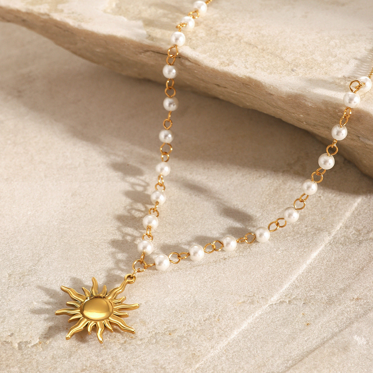 Sun Pearl Necklace with Elegant Design