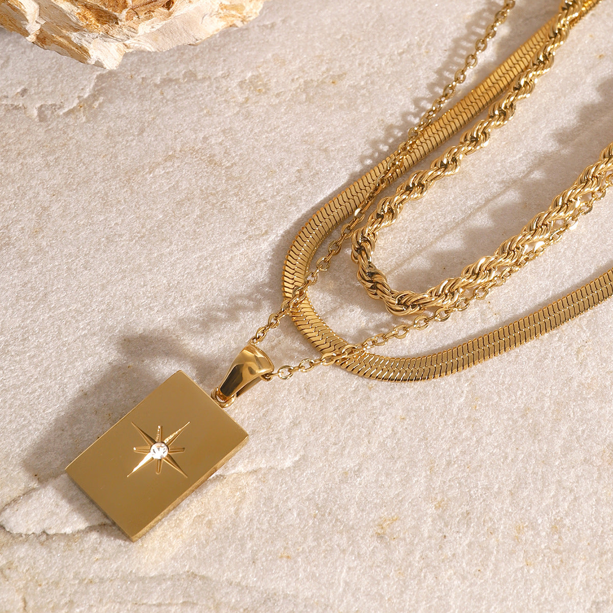 Layered Gold Necklace for Elegant Style