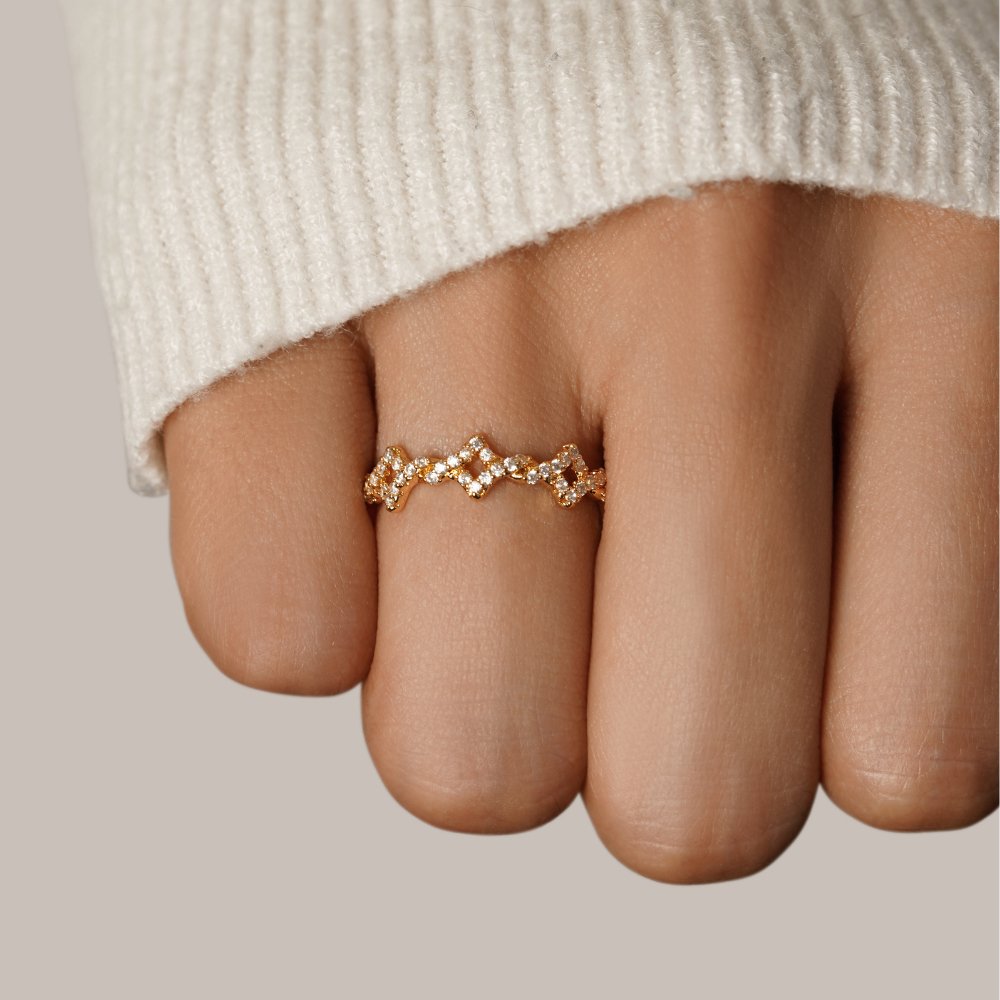 Twisted Crystal Crown Ring Design