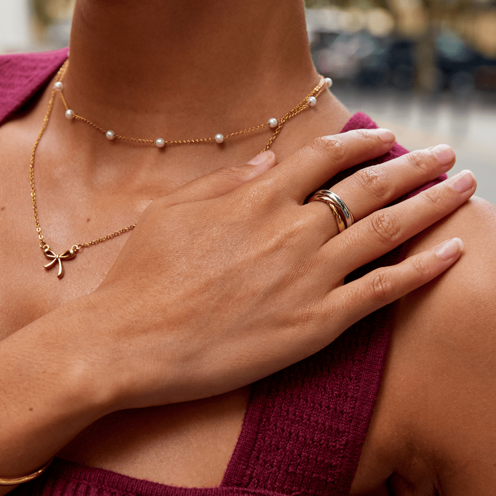 Three-Toned Loop Ring for Stylish Elegance