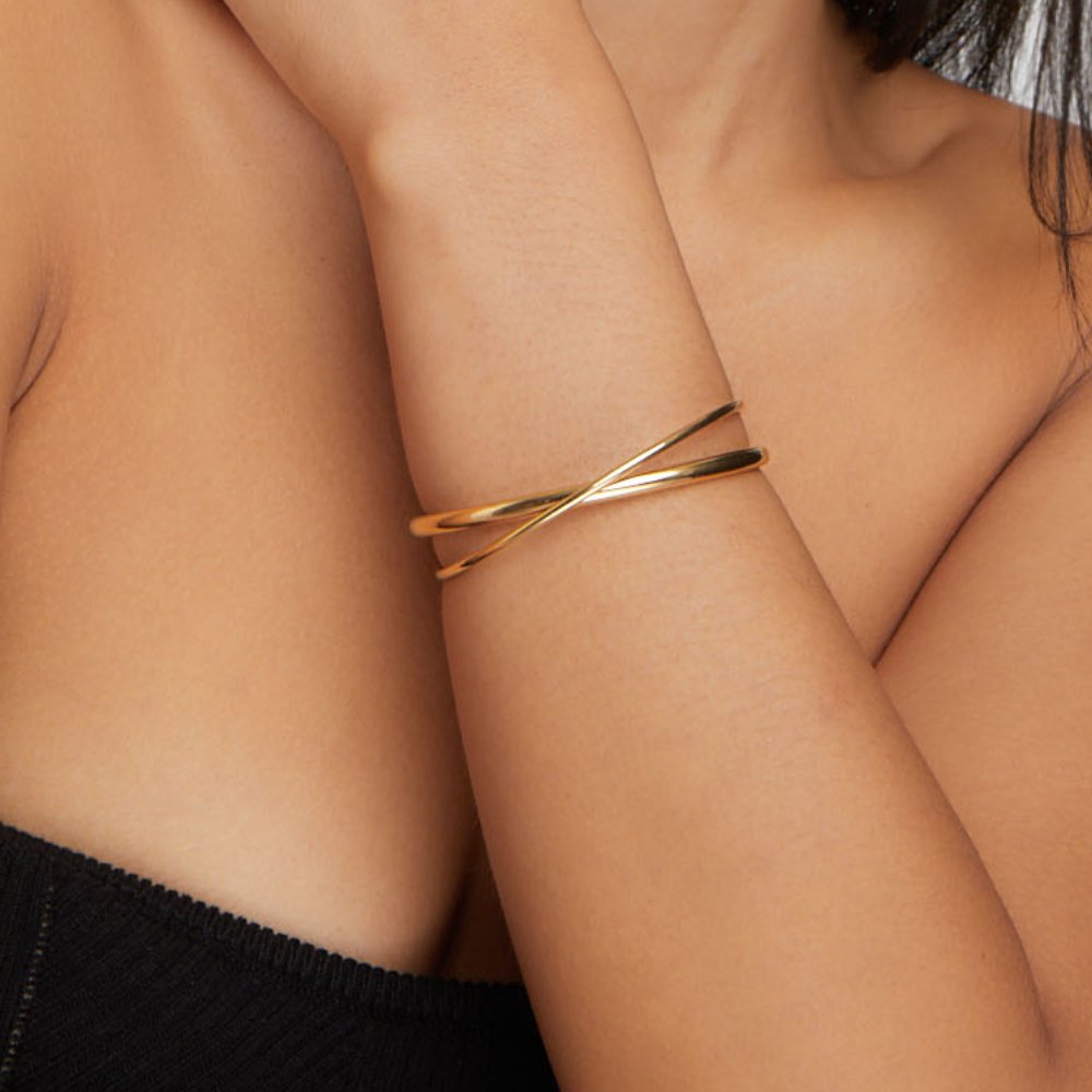 Gold Twist Design Bracelet for Women