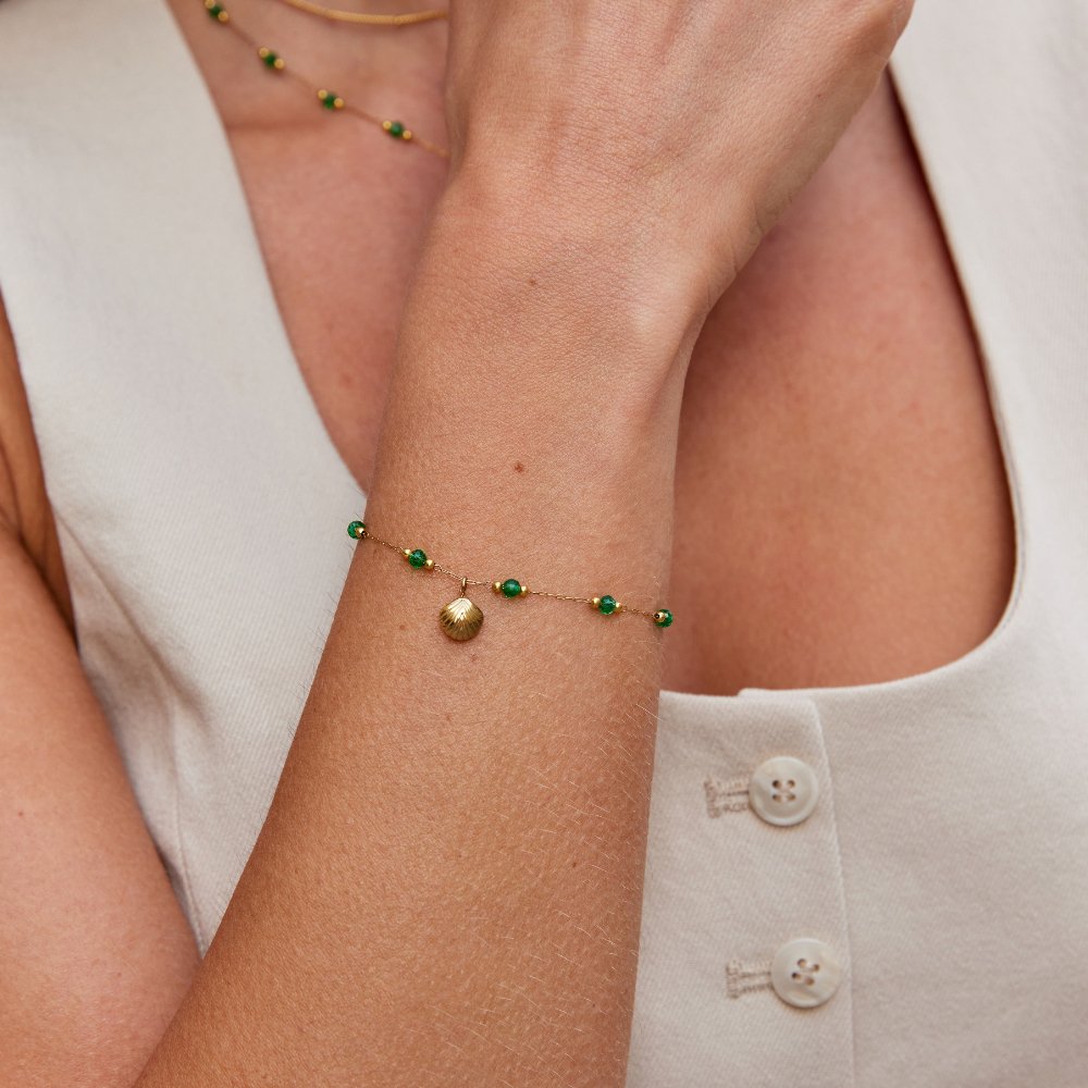 Gold Shell and Green Bead Bracelet