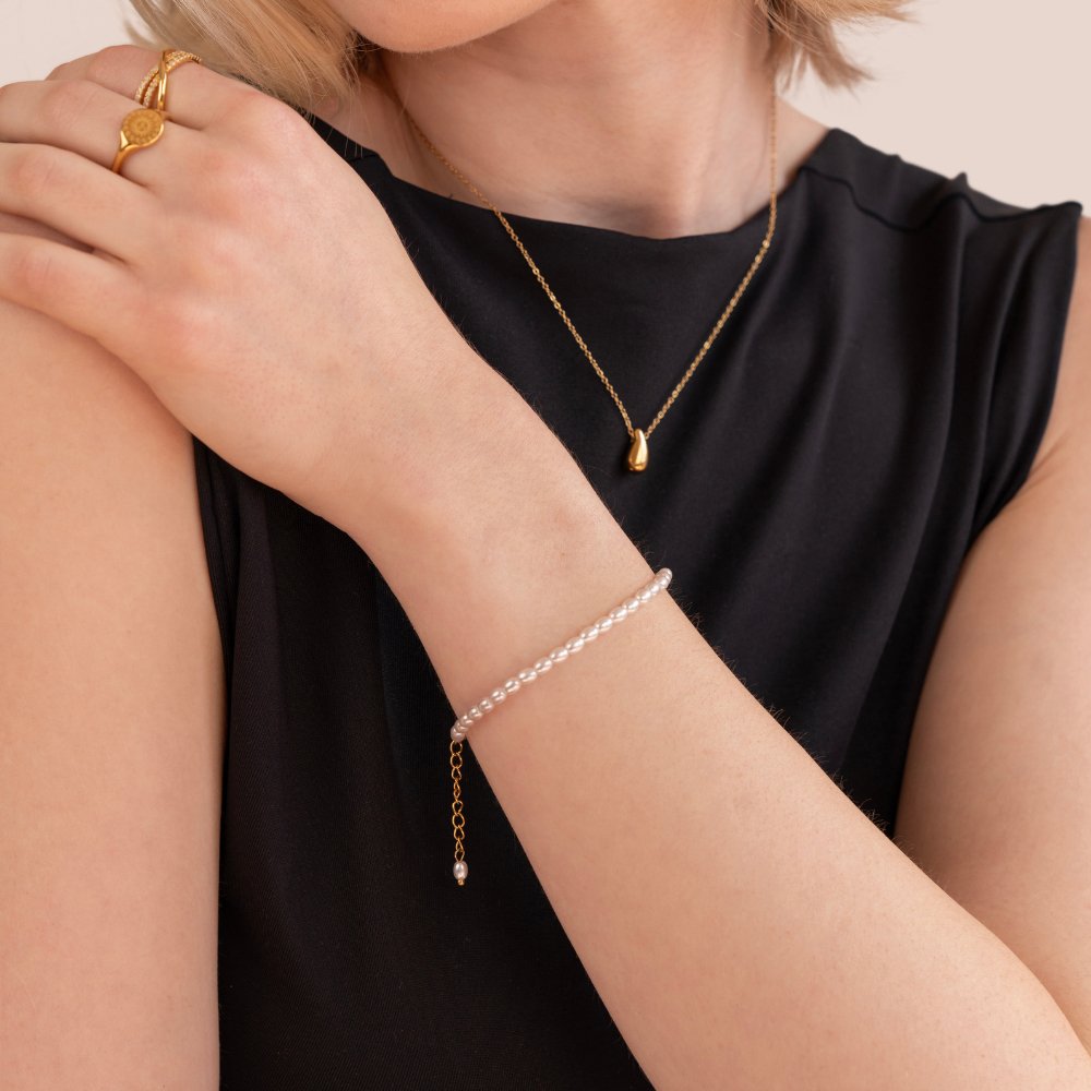 Elegant Pearl Bracelet for Timeless Style