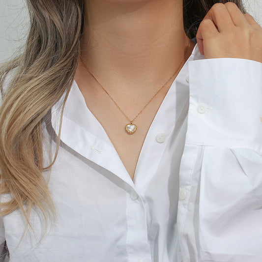 Elegant Pearl Necklace for Timeless Style