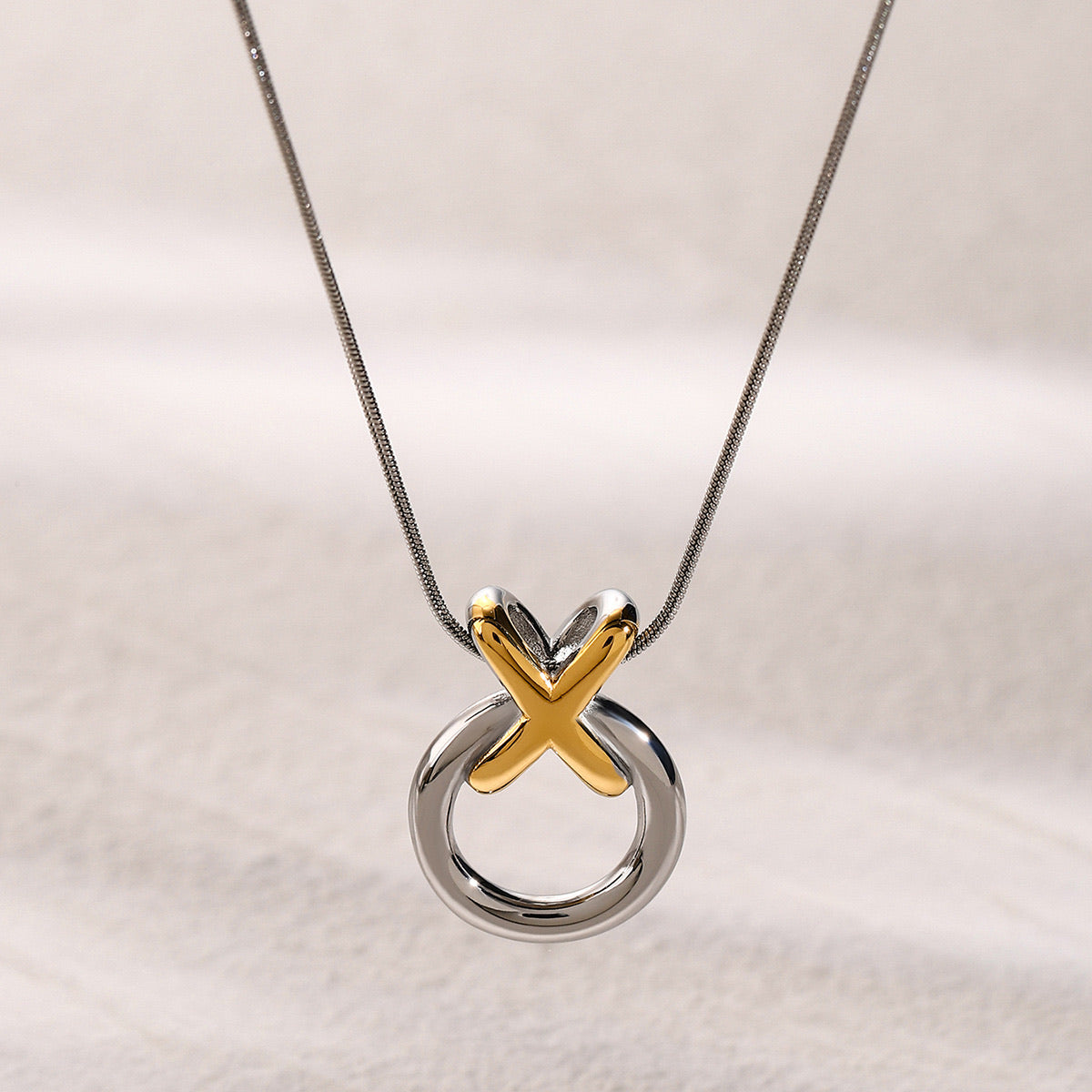 Knot Design Mirabelle Ring Necklace