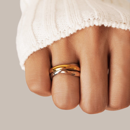 Three-Toned Loop Ring for Stylish Elegance