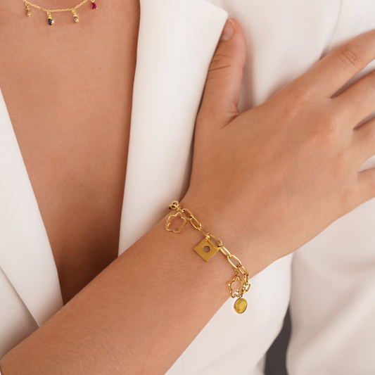 Daisy Charm Bracelet for Good Luck