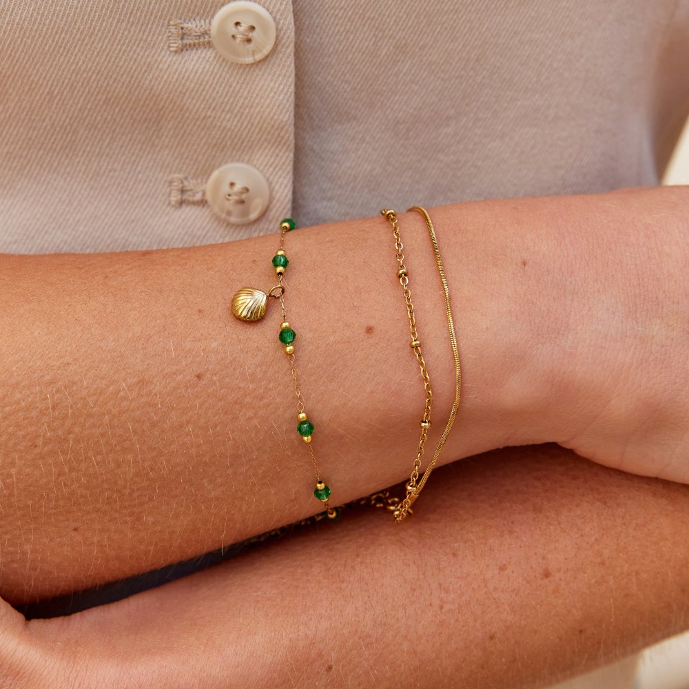 Gold Shell and Green Bead Bracelet